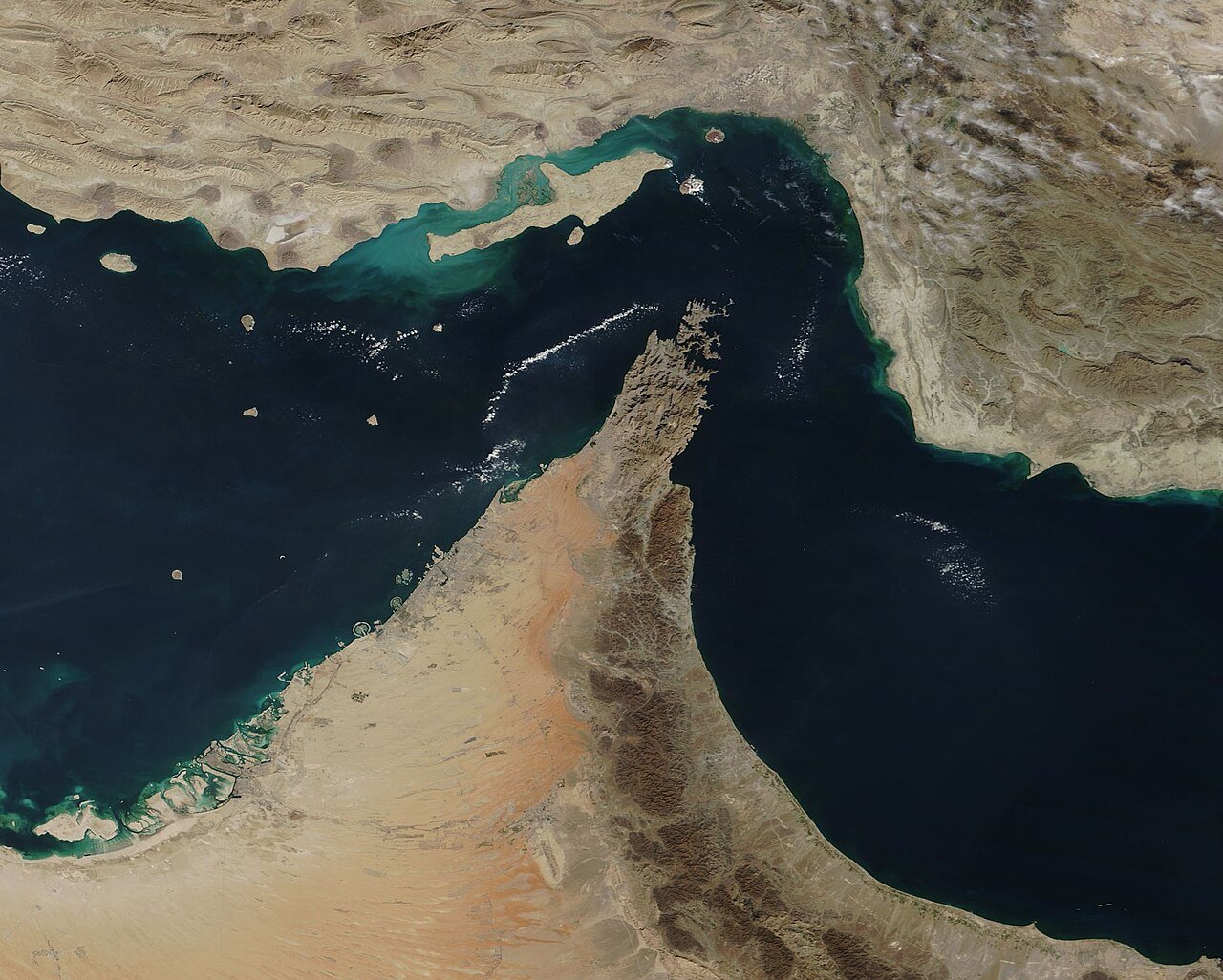 12 Ships Struck Near Hormuz in One Week: Record High as Oil Exports Slow